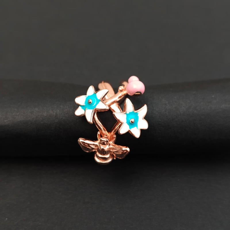 Blossom Bee Ring